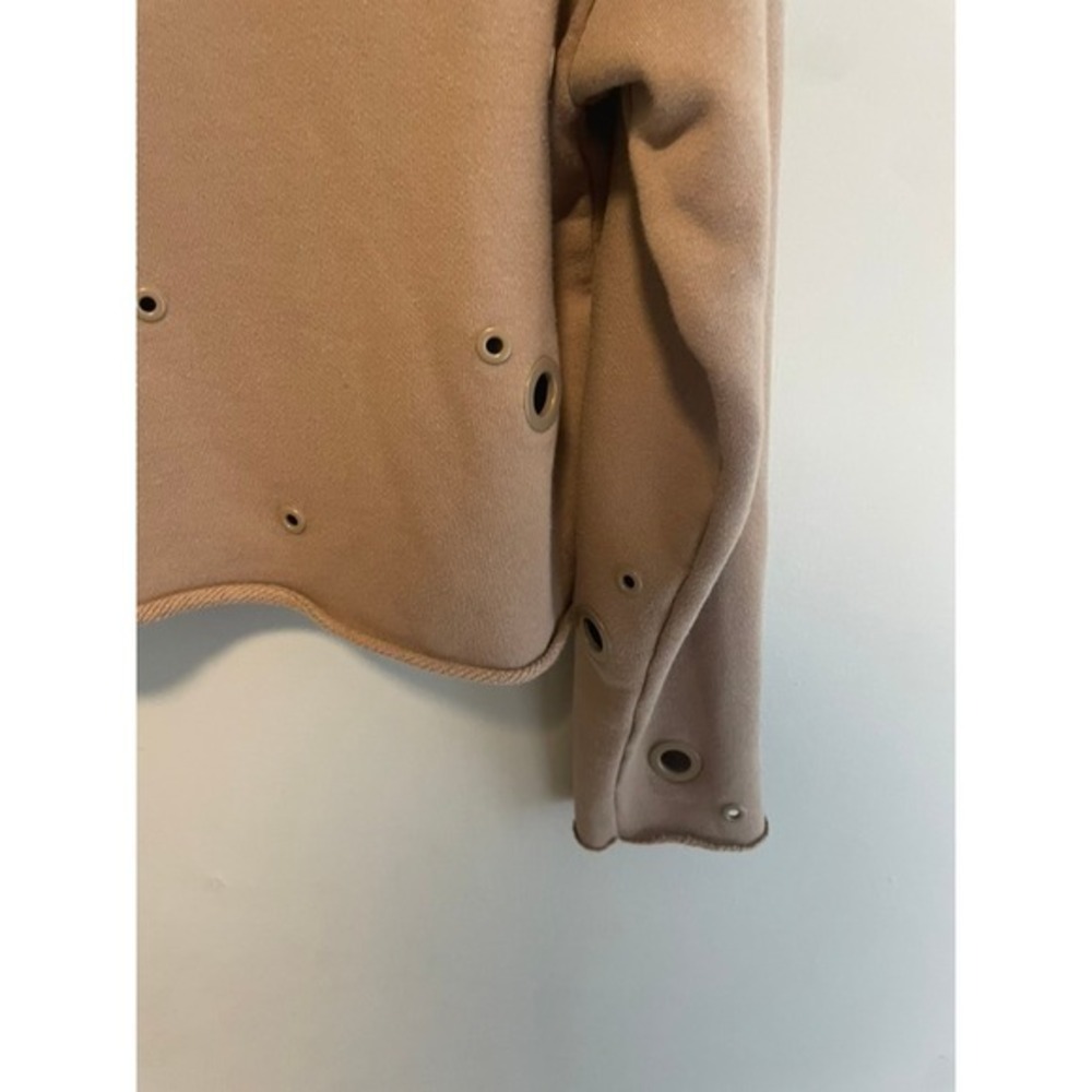 Alo Yoga Glimpse Hoodie Tan Cropped Grommet Cutout Sweatshirt Womens XS - Picture 5 of 9